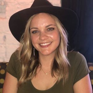 Meet your Posher, Ali